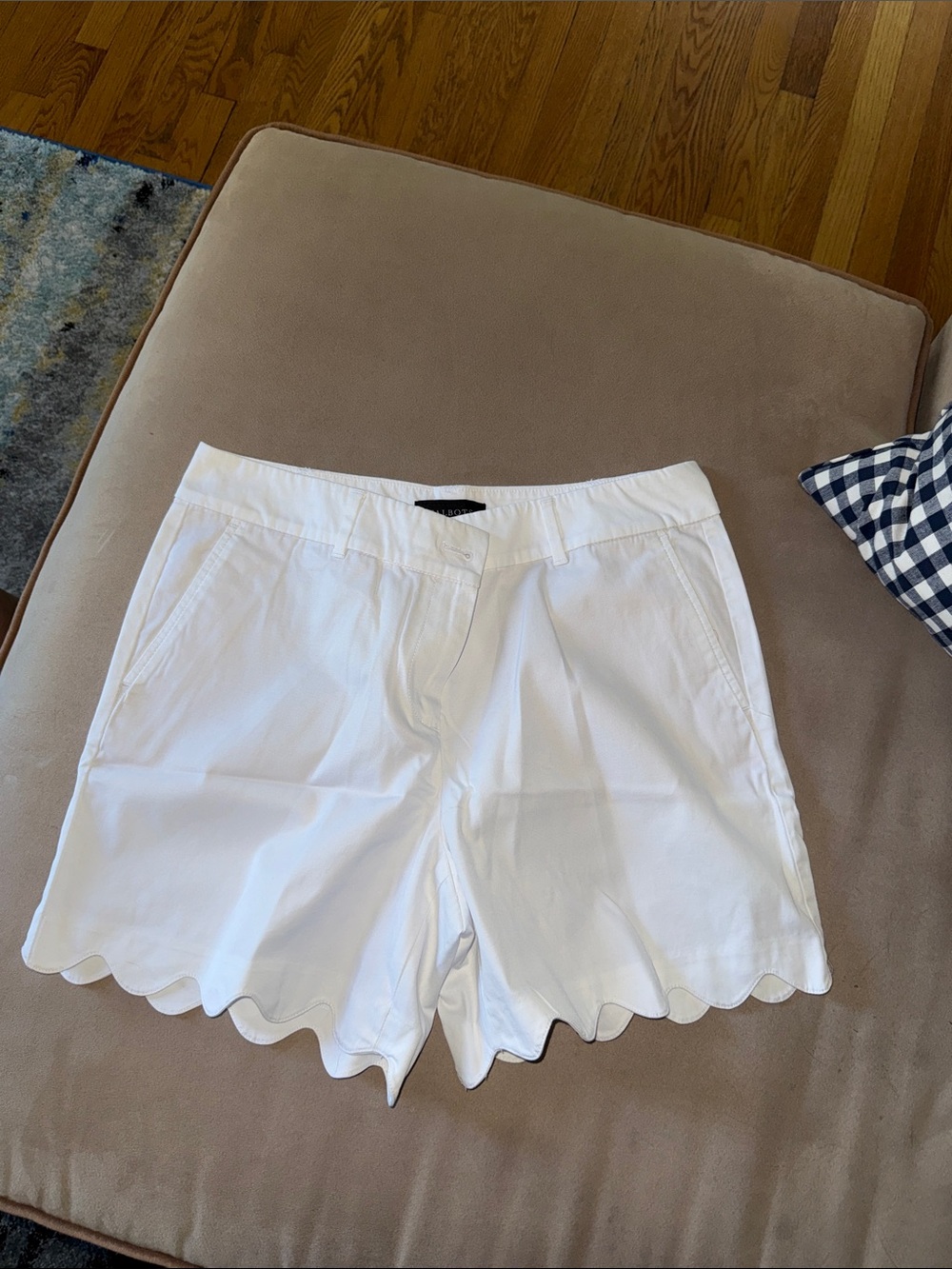 Talbots White Scallop-Hem Cotton Shorts